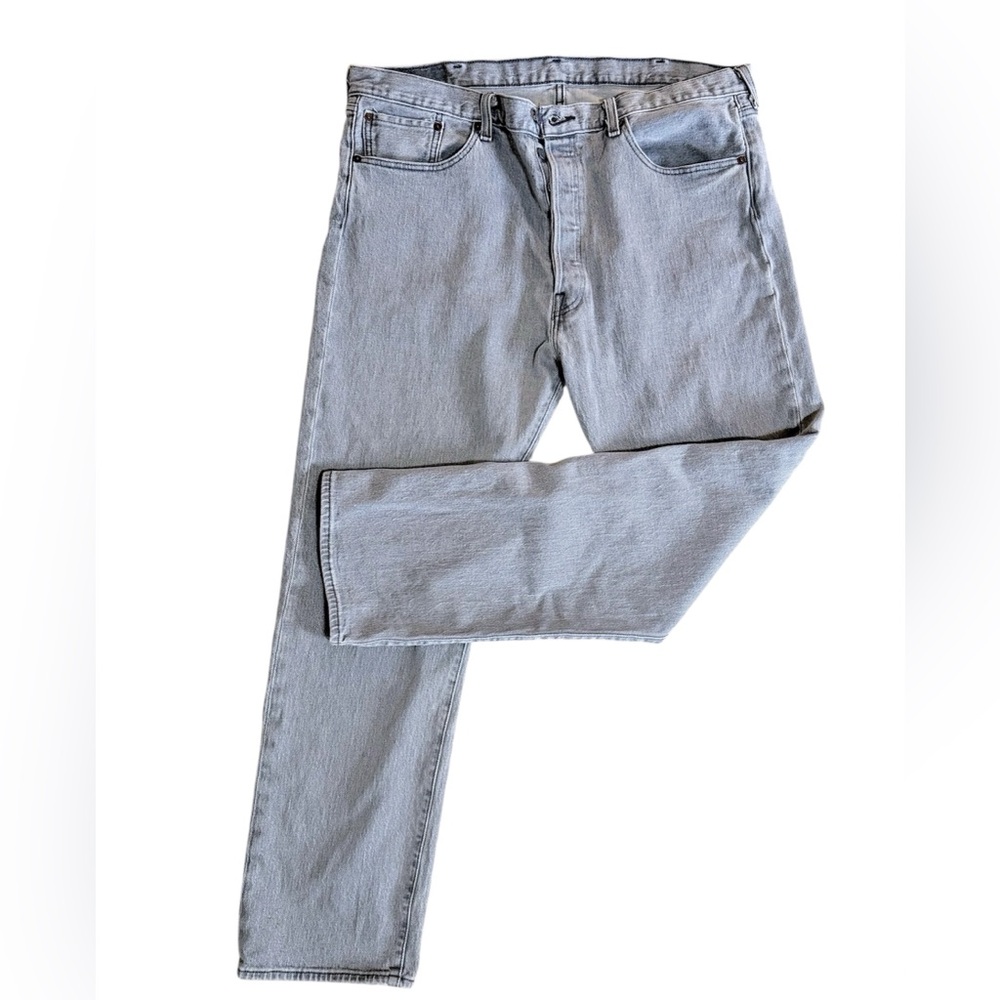 Men’s 501 Levi’s Gray Jeans  Regular Fit Sz 38 X 30 Button Close
